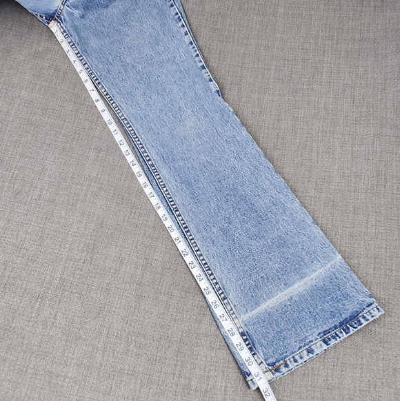 L.E.I 100% Cotton Light Wash Flare Jeans. - Picture 2 of 12